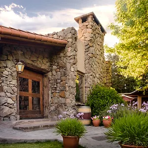 Hotel Lares De Chacras